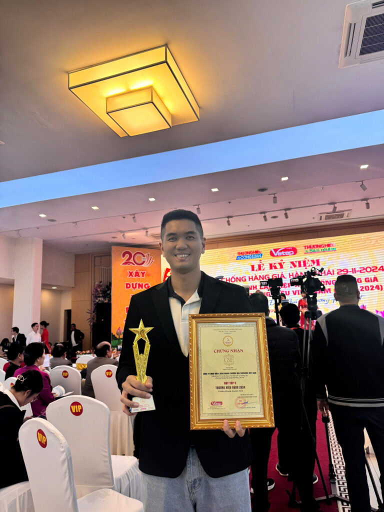 Tran Cuong - Founder of Viet Farm Vision Vietnam wooden household products. Vietnam Reliable Products Exporter