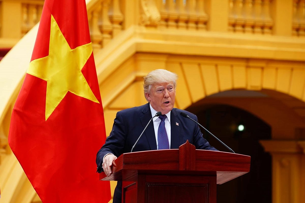 The US imposes tariffs of up to 209% on Vietnam’s key export item, causing nearly $1 billion in export revenue to evaporate.